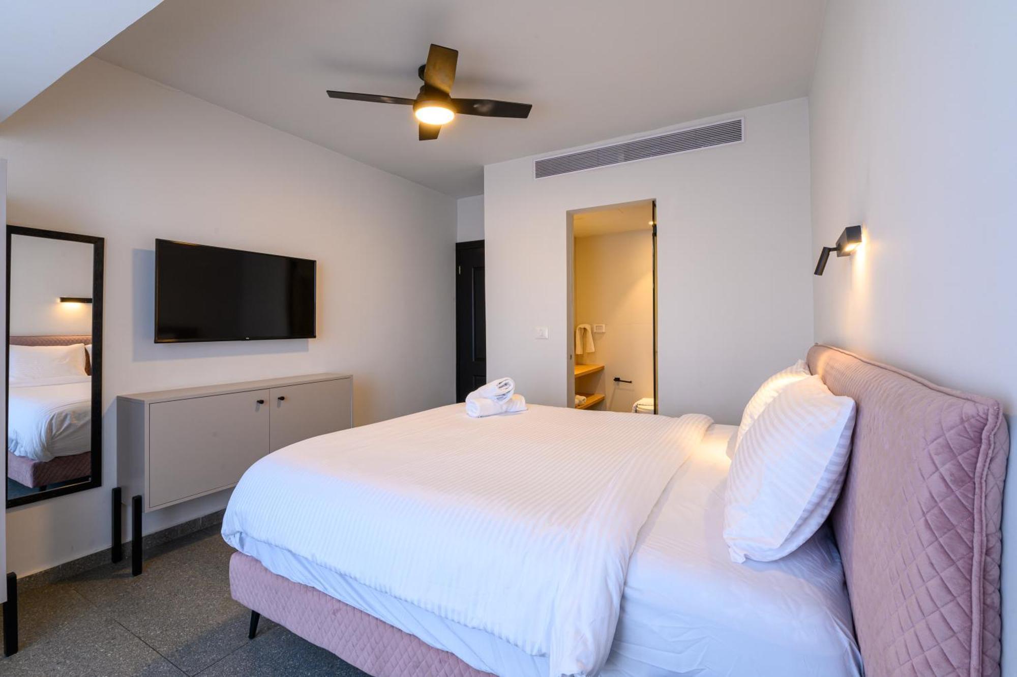 Rokah Luxury Villa At Ramat Hahayal Tel-Aviv Szoba fotó