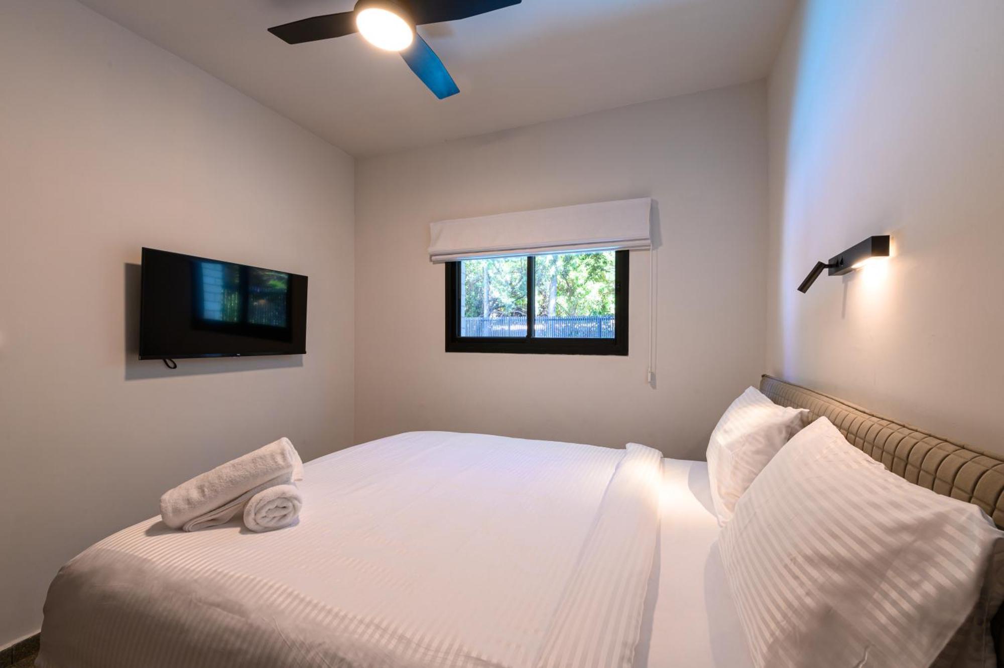 Rokah Luxury Villa At Ramat Hahayal Tel-Aviv Szoba fotó